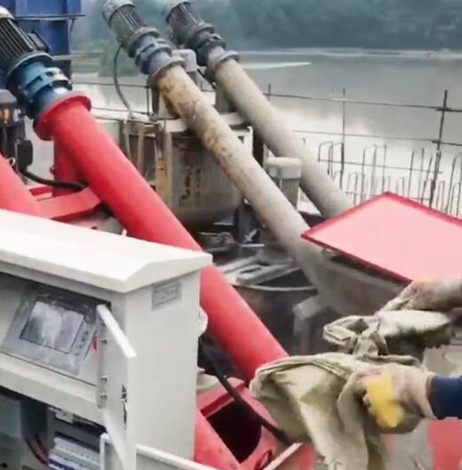 雅安交建路橋智能壓漿現場